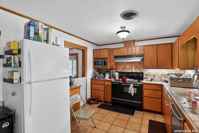210 W Redbud St Property Photo 5