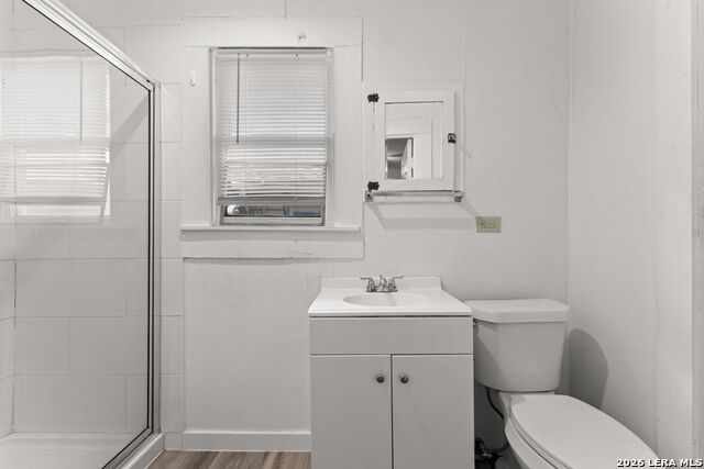304 Andrews Property Photo 5