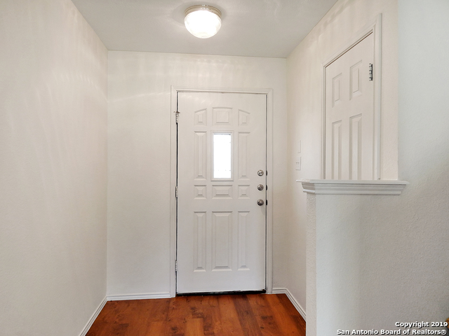 211 Quince Flower Property Photo 4