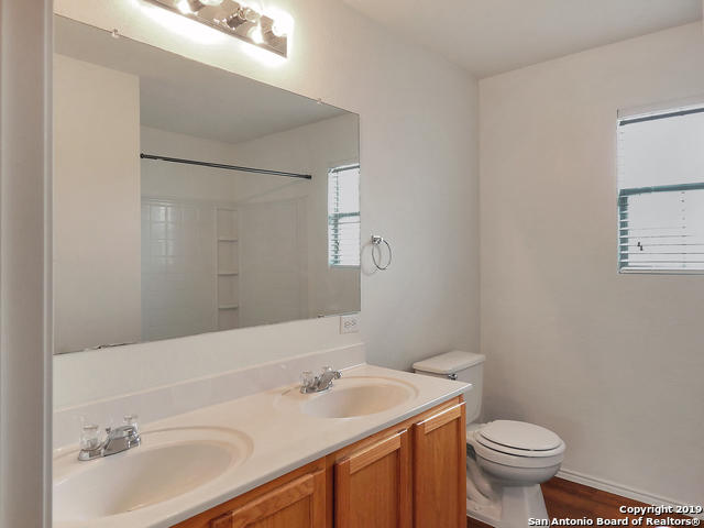 211 Quince Flower Property Photo 15