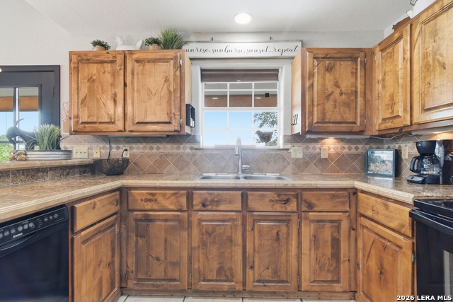 100 Indian Paint Brush Trl. Property Photo 28