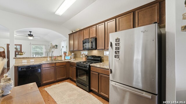491 Magnolia Wind Property Photo 15
