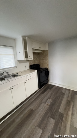 1311 Kayton Property Photo 5