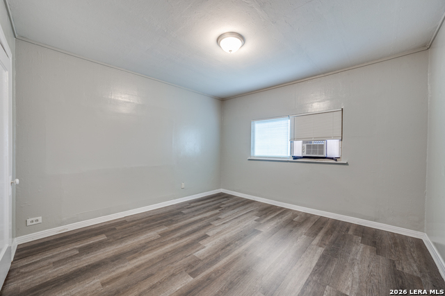 1311 Kayton Property Photo 9