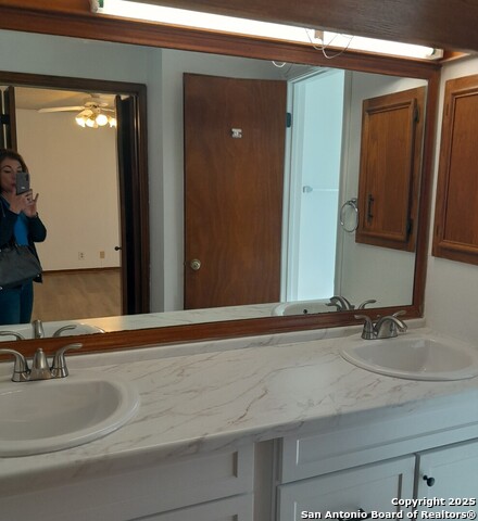 4202 W Shadow Oak Woods Property Photo 11
