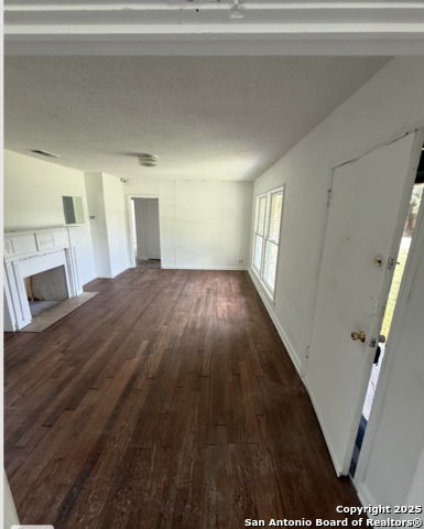 703 Alexander Hamilton Dr Property Photo 3
