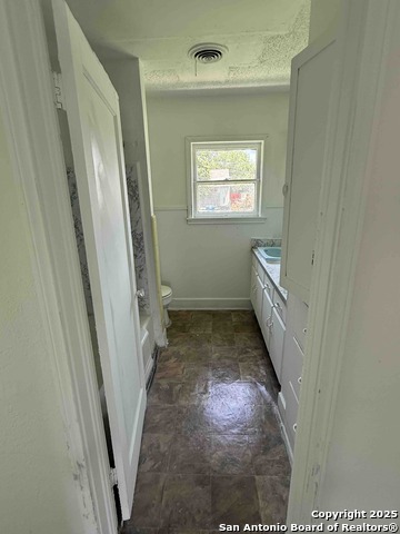 703 Alexander Hamilton Dr Property Photo 7