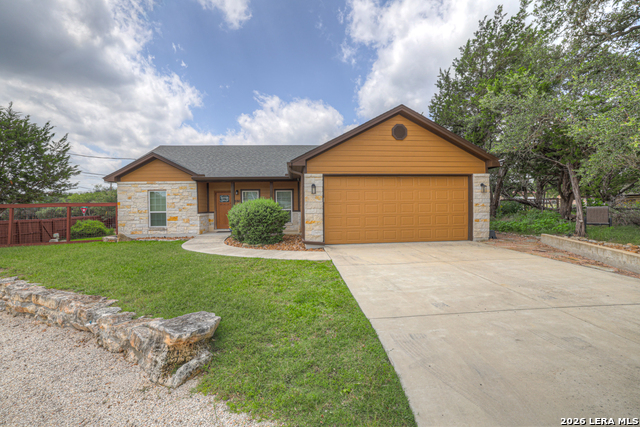 596 RIVIERA DR Property Photo 1