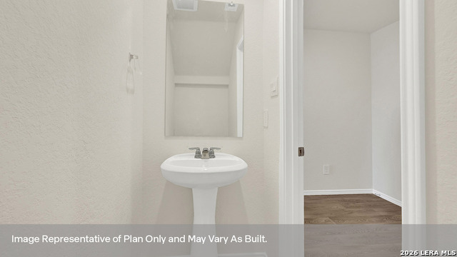 2304 Red Bird Trace Property Photo 4