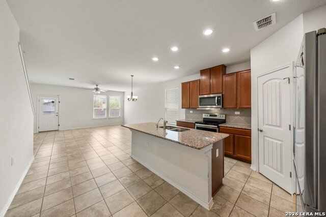 7347 Bluebonnet Bay Property Photo 12