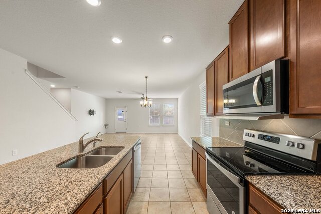 7347 Bluebonnet Bay Property Photo 14