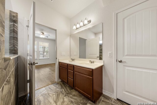 7347 Bluebonnet Bay Property Photo 22