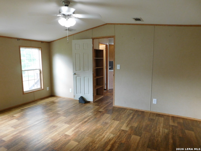 4507 Legend Hts Property Photo 8