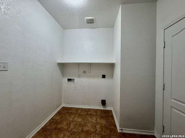 9927 Tampke Falls Property Photo 11