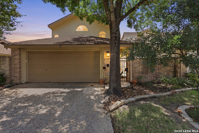 28 Courtside Cir Property Photo 1