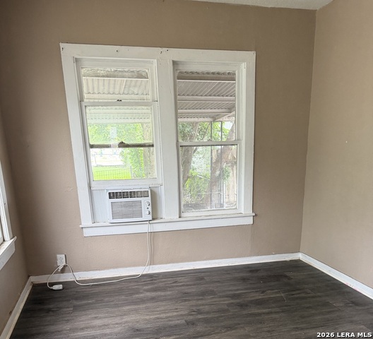 2826 Roselawn Rd Property Photo 7