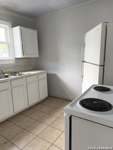 2826 Roselawn Rd Property Photo 9