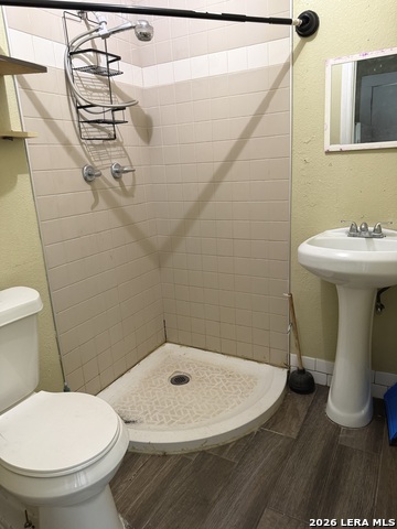 2826 Roselawn Rd Property Photo 15