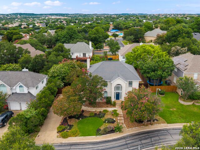 815 Stoneway Dr Property Photo 5