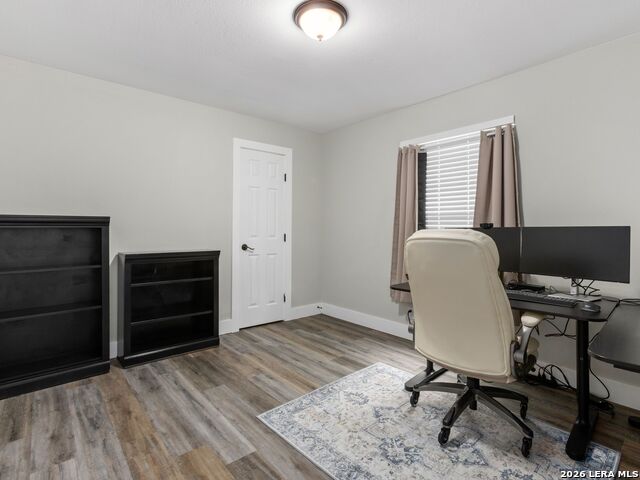 815 Stoneway Dr Property Photo 32