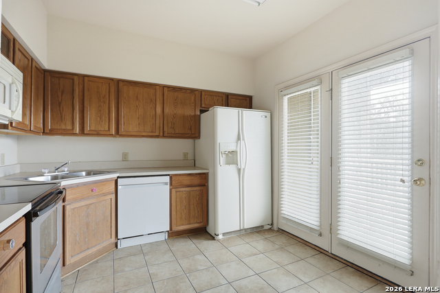6100 Woodlake Pkwy Property Photo 6