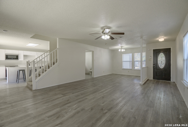 8166 Cheryl Meadow Dr Property Photo 5