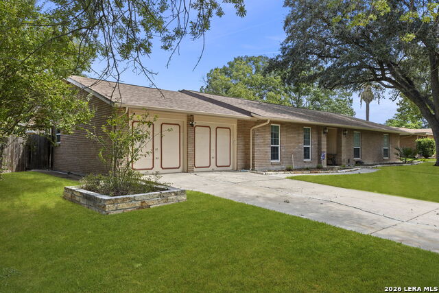 421 Windcrest Dr. Property Photo 36