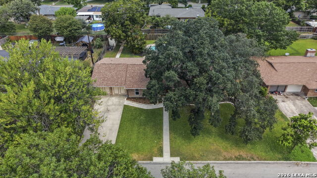 421 Windcrest Dr. Property Photo 37