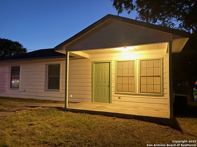 902 Saint Mary Property Photo 1