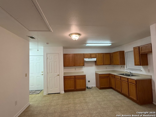 902 Saint Mary Property Photo 5