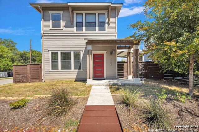 1162 N OLIVE ST Property Photo 1