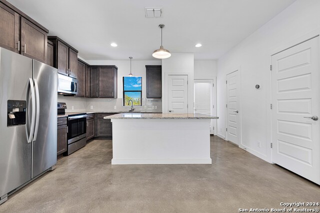 1162 N Olive St Property Photo 9