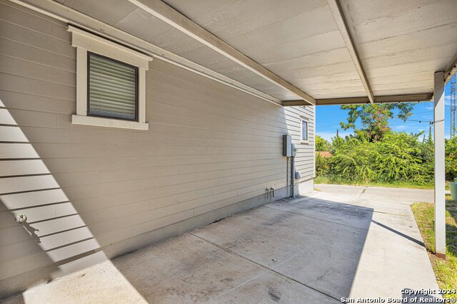 1162 N Olive St Property Photo 28