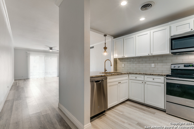 7709 Broadway Property Photo 3