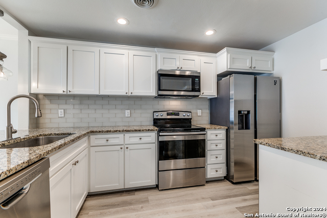 7709 Broadway Property Photo 8