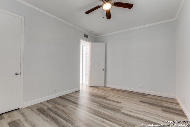 7709 Broadway Property Photo 17