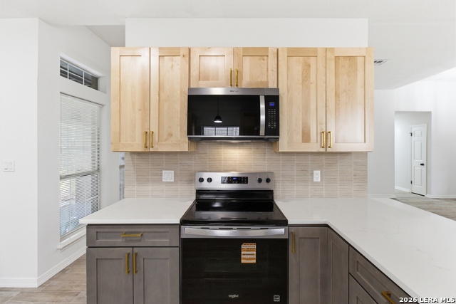9422 Gray Sage Property Photo 10