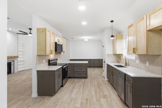 9422 Gray Sage Property Photo 11