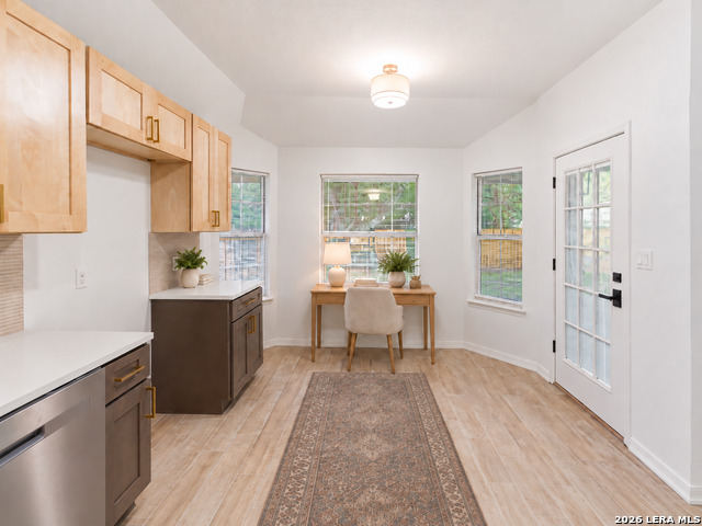 9422 Gray Sage Property Photo 13