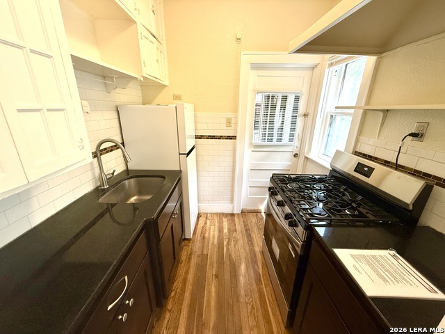 127 W Craig Pl Property Photo 8
