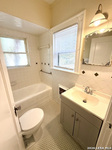 127 W Craig Pl Property Photo 13