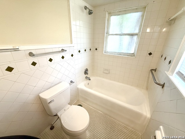 127 W Craig Pl Property Photo 14