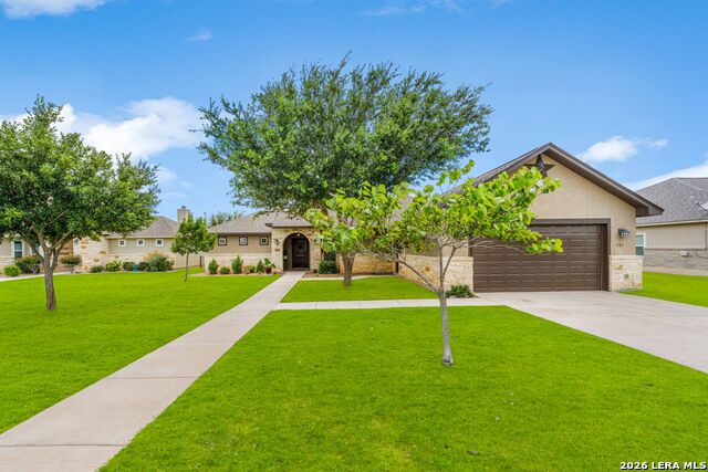 121 Fairway Dr Property Photo 3