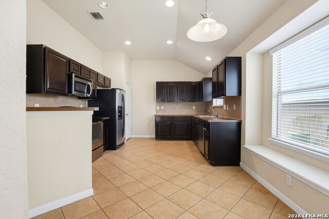 10218 Margarita Hl Property Photo 9
