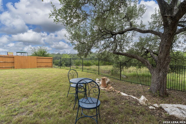 1526 Balcones Fault Property Photo 3