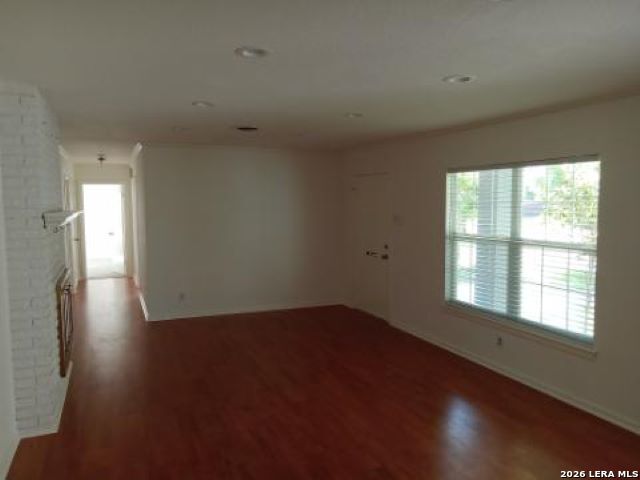 327 Rockhill Dr Property Photo 7