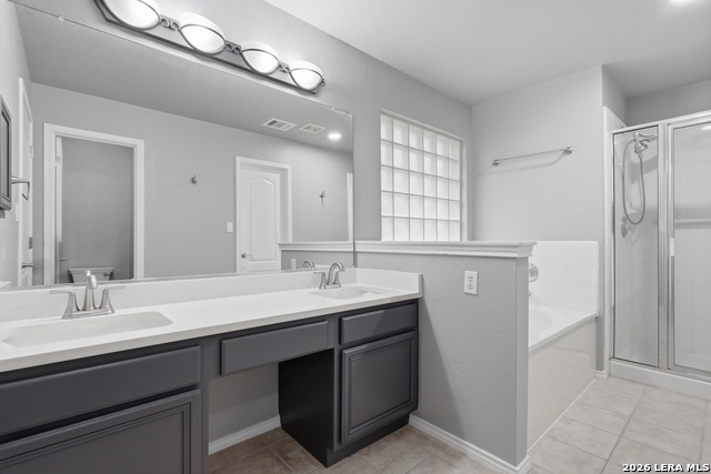 21207 Encino Ash Property Photo 21