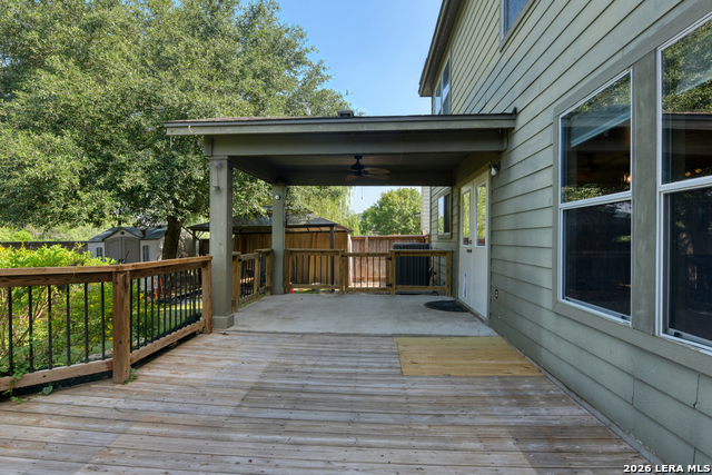 409 Hinge Loop Property Photo 33