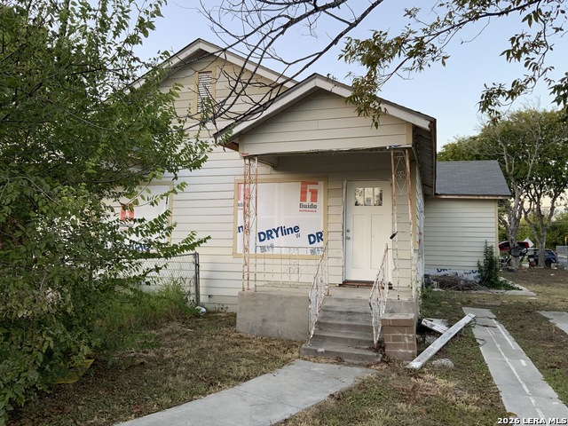 341&343 Avondale Ave Property Photo 16