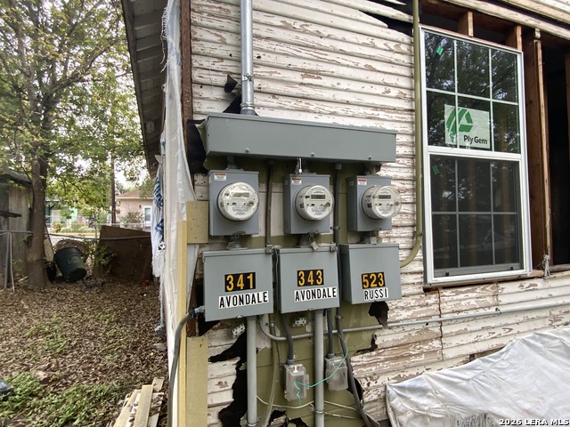 341&343 Avondale Ave Property Photo 20